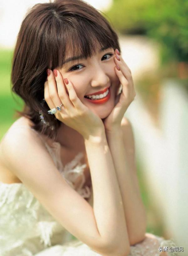 毛曉彤美照一冊，欣賞