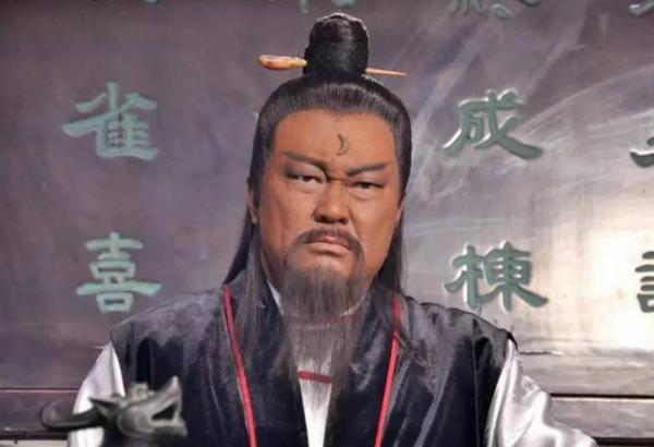 農夫報案:耕牛的舌頭被人割了,包拯:把牛宰了小偷會來自首 農夫報案:耕牛的舌頭被人割了,包拯:把牛宰了小偷會來自首