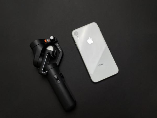 小巧輕便、隨手大片,浩瀚V2可能是目前價效比最高的手機穩定器了 小巧輕便、隨手大片,浩瀚V2可能是目前價效比最高的手機穩定器了