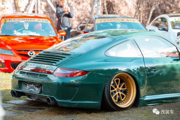 保時捷車主為了帶娃再添奧迪RS6，給孩子一個完美的童年