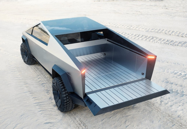 特斯拉不鏽鋼皮卡量產版，超百萬車主排隊等！四不像風格順眼嗎？