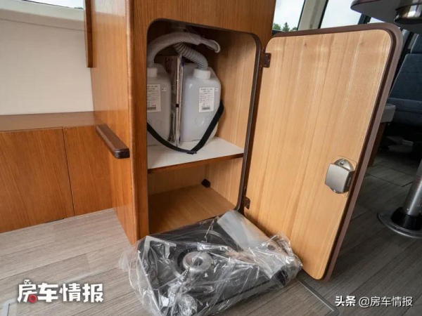 新款豐田海獅床車,配2.8T柴油機帶四驅,佈局大有玄機值得借鑑 新款豐田海獅床車,配2.8T柴油機帶四驅,佈局大有玄機值得借鑑