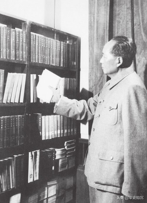 土改,毛主席老家應該為富農,怎麼辦?毛主席:所有財產分給農民 土改,毛主席老家應該為富農,怎麼辦?毛主席:所有財產分給農民