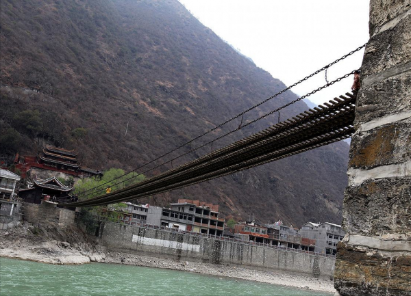 紅軍飛奪瀘定橋的背後,還有一支國軍“打折部隊”的神助攻 紅軍飛奪瀘定橋的背後,還有一支國軍“打折部隊”的神助攻