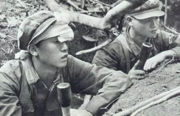 解放軍深夜偷襲，戰鬥剛開始，越軍指揮員就被擊斃了