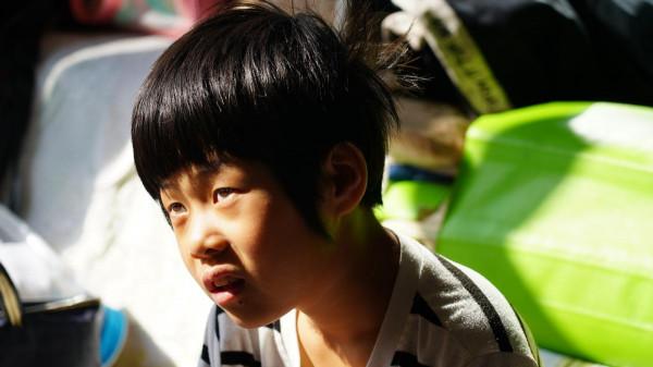 女童3個月大時渾身抽搐，治療3年終見好轉，一紙診斷書把父母擊垮