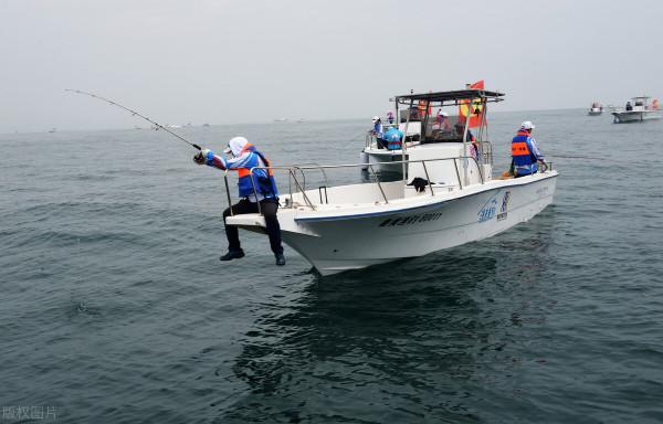 新釣魚規定下!還能路亞垂釣麼?注意魚鉤數量才是王道 新釣魚規定下!還能路亞垂釣麼?注意魚鉤數量才是王道