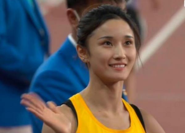 田徑多項決賽：蘇神晉級！鞏立姣奪冠，女子萬米美女選手驚豔全場