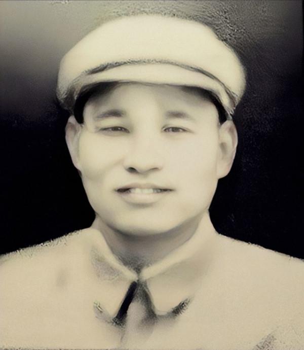 被七倍敵軍包圍，率部殺出後林彪不相信，問：你是團長？才27歲