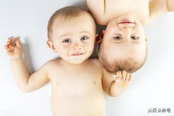 雙胞胎家庭的快樂你想象的到，但壓力是你想象不到的