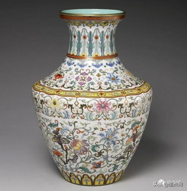 一年前RMB 400萬驚喜成交 |「乾隆粉彩天球瓶」降價再現倫敦拍賣 一年前RMB 400萬驚喜成交 |「乾隆粉彩天球瓶」降價再現倫敦拍賣