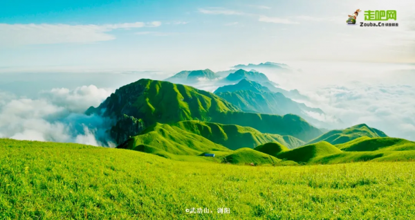 他耕耘三尺講臺，13年單人單車騎行13萬公里，帶女兒畢業騎行進藏