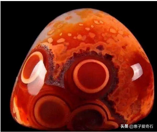 世界上最美的瑪瑙湖，裡面有一顆瑪瑙價值1.3億元