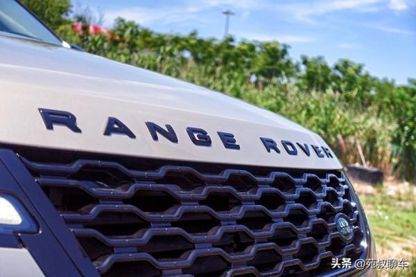 有顏值之後，空間也變得更寬敞，試駕路虎攬勝極光L