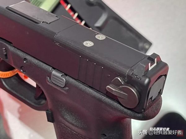 美國軍火商讓手槍成為衝鋒槍？美國法律又被鑽空子