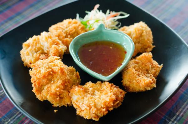 100元人民幣相當2萬多緬甸元,在緬甸能幹啥?緬甸美女告訴你 100元人民幣相當2萬多緬甸元,在緬甸能幹啥?緬甸美女告訴你