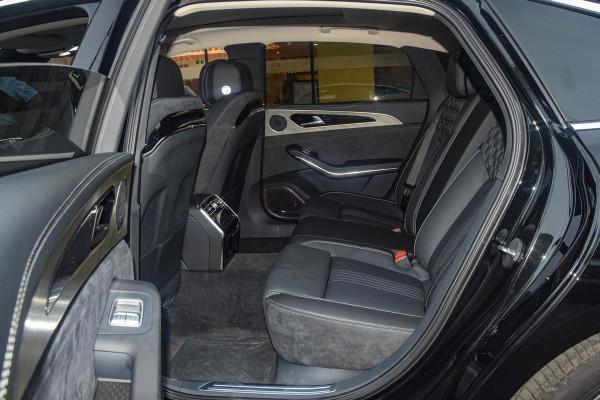 不愧是國產豪車,車長5137mm氣場十足,頂配6缸動力,實拍紅旗H9 不愧是國產豪車,車長5137mm氣場十足,頂配6缸動力,實拍紅旗H9