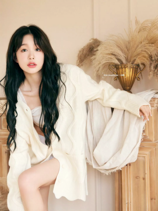 奶奶衫+連衣裙、西裝+闊腿褲，今秋王炸組合，顯高顯瘦炸了