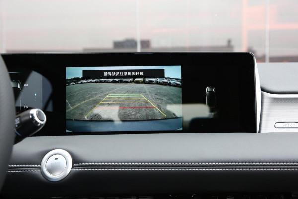 軸距2770mm,續航610km,9.98萬起售,哪吒U它不香嗎? 軸距2770mm,續航610km,9.98萬起售,哪吒U它不香嗎?