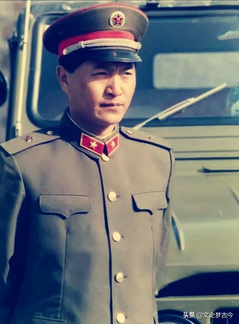 1999年，武警部隊換將，誰來接替楊國屏？中央軍委點將吳雙戰