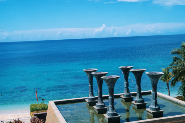 依山傍海獨享一灣,這家扇子酒店讓我錯覺是又回到了東南亞 依山傍海獨享一灣,這家扇子酒店讓我錯覺是又回到了東南亞