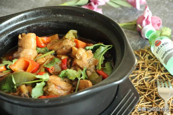 天冷了多吃點熱乎的菜，分享8道適合冬天吃的菜，暖身又暖胃