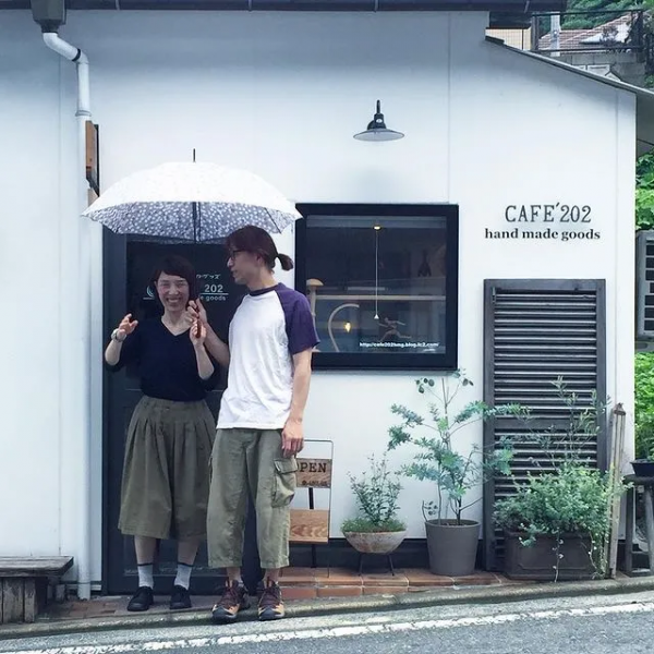 小夫妻堅持不生孩子不買房,蝸居50㎡小家21年:別太低估婚姻 小夫妻堅持不生孩子不買房,蝸居50㎡小家21年:別太低估婚姻