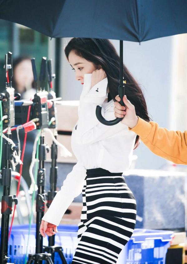 楊冪拍戲路透,這狀態也太好了吧 楊冪拍戲路透,這狀態也太好了吧