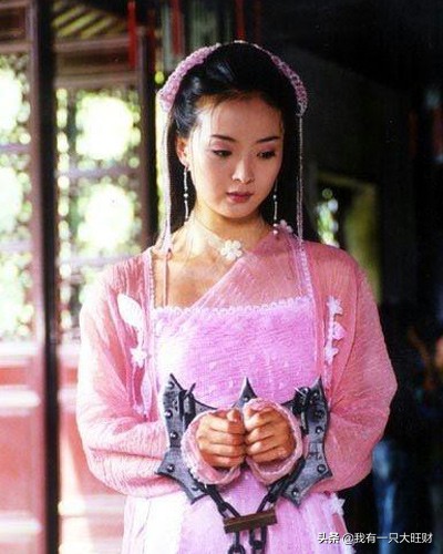 《武林外史》沈浪最終愛上了朱七七,但白飛飛卻始終視沈浪為生命 《武林外史》沈浪最終愛上了朱七七,但白飛飛卻始終視沈浪為生命