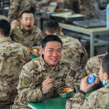 美食來襲！直擊軍營裡舌尖上的幸福