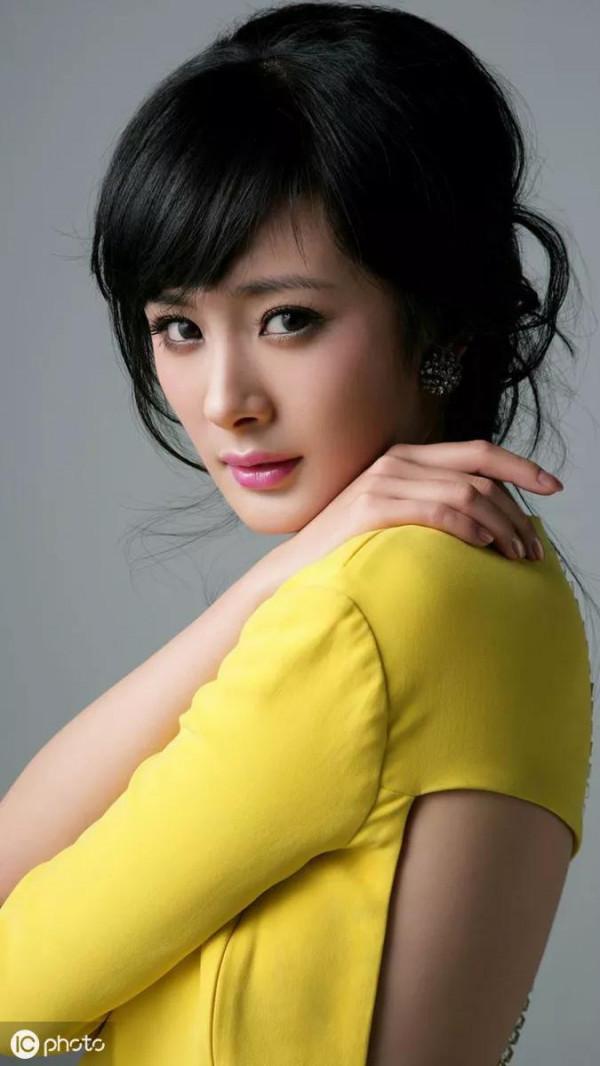 楊冪美照一冊，欣賞