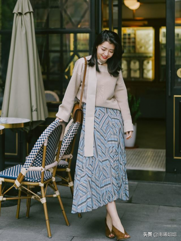 看完三木的秋冬穿搭，才明白“穿裙子”這麼多講究，每一套都優雅