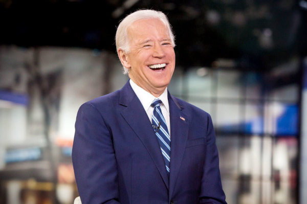 孟晚舟回國後，美國又對中國留學生出手了？華春瑩早已亮明立場