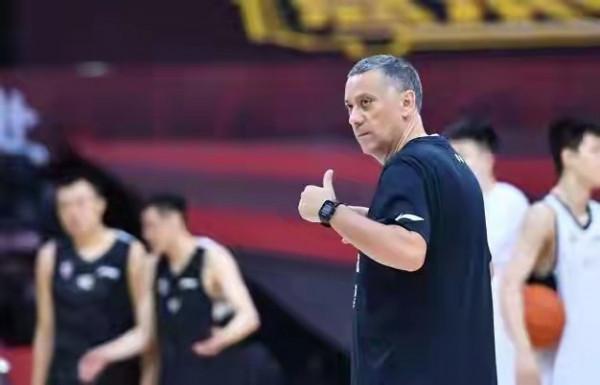 3訊息!廣東炮臺傷愈復出,遼寧男籃壞訊息,前八一隊長見義勇為 3訊息!廣東炮臺傷愈復出,遼寧男籃壞訊息,前八一隊長見義勇為