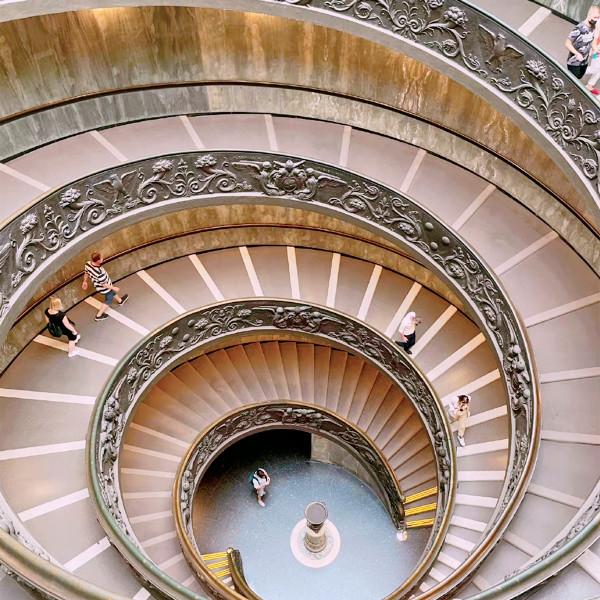 誰敢打梵蒂岡?彈丸小國為什麼受到整個西方的庇護? 誰敢打梵蒂岡?彈丸小國為什麼受到整個西方的庇護?