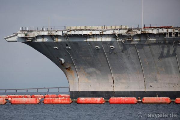 歷史上的今天 1961年11月25日 企業號正式服役