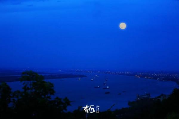 【棲霞山·中秋】月圓時，人團圓，念圓滿