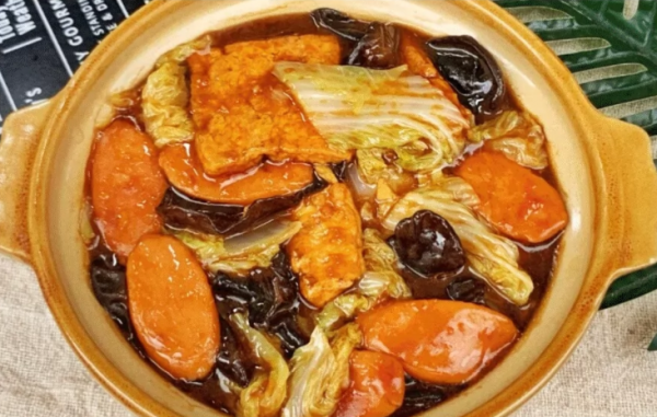 火腿白菜豆腐煲和花甲粉絲煲的做法