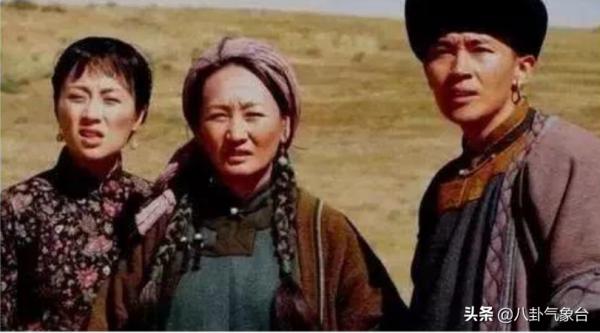 哈斯高娃：不滿騰格爾“嗜酒如命”離婚，單身26年不婚不育