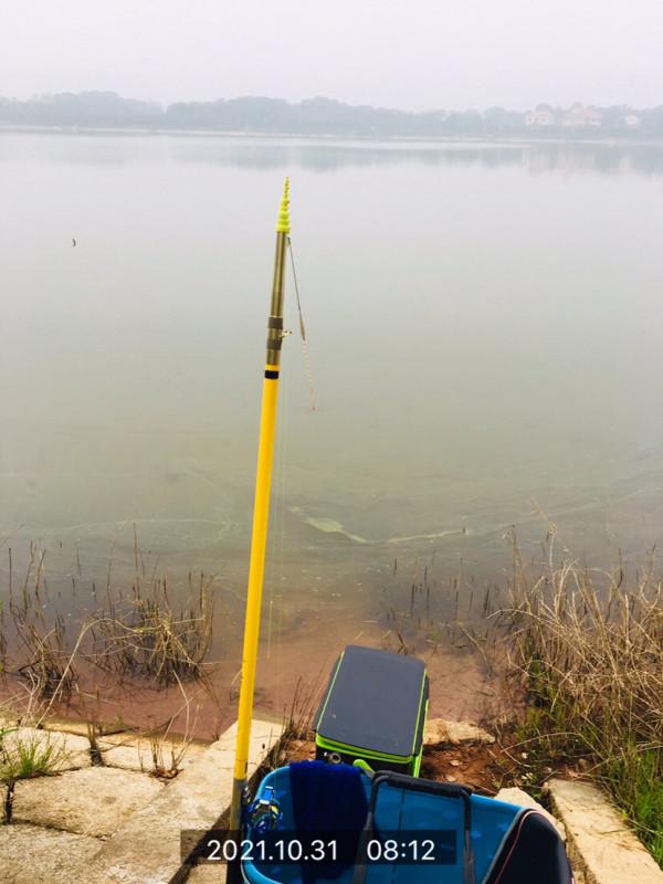 信念如熾,斜風細雨鏖戰團頭湖,周大師分析冬季釣魚技巧 信念如熾,斜風細雨鏖戰團頭湖,周大師分析冬季釣魚技巧