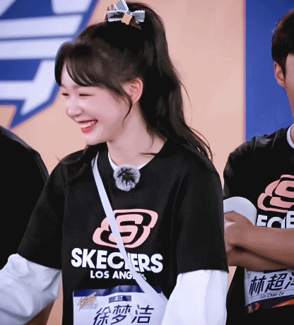 楊超越的昔日隊友，當年墊底出道，如今有望成為下一個甜寵接班人