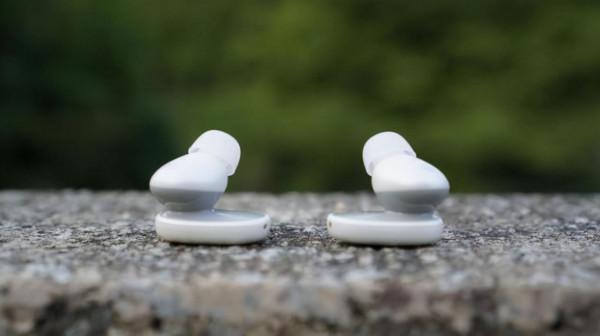 40dB寬幅降噪，定製鈦膜動圈，這款真無線耳機比蘋果還厲害