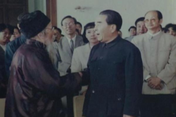 2016年葛存壯因病去世,葬禮上葛優泣不成聲,蔡明為何卻被罵慘了 2016年葛存壯因病去世,葬禮上葛優泣不成聲,蔡明為何卻被罵慘了