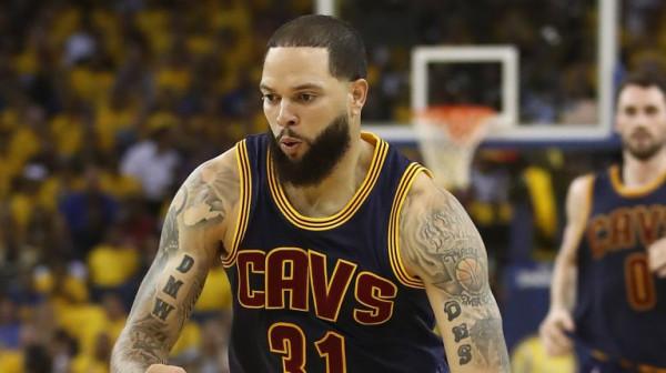 講不出再見！10大並未正式宣佈退役，卻從NBA消失的球員