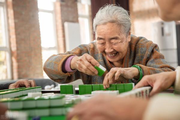 愛打麻將的女人：用全家人的痛苦來換取她一個人的快樂