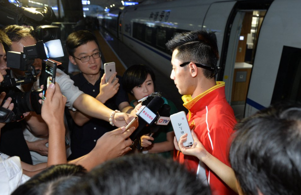 張繼科採訪錄:特害怕自己退役那天… 張繼科採訪錄:特害怕自己退役那天…