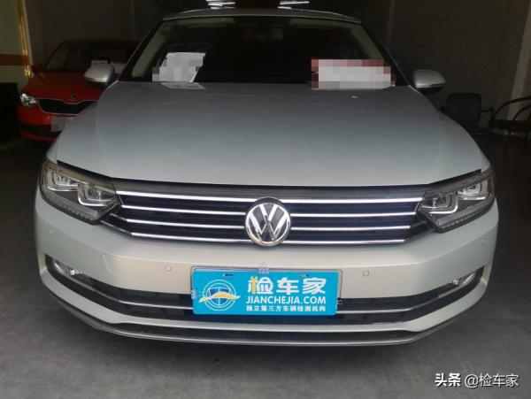 13萬的大眾帕薩特不香嗎？為何多花4萬買輛3萬公里的二手邁騰