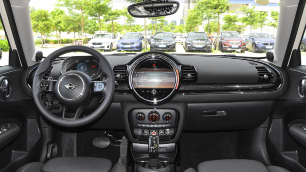 MINI CLUBMAN用車：回4S店就是心痛的開始