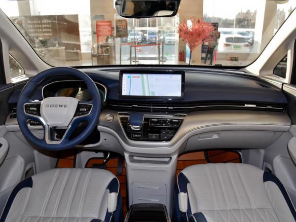 內部豪華舒適，2.0T大7座MPV，低價享豪華，實拍榮威iMAX8