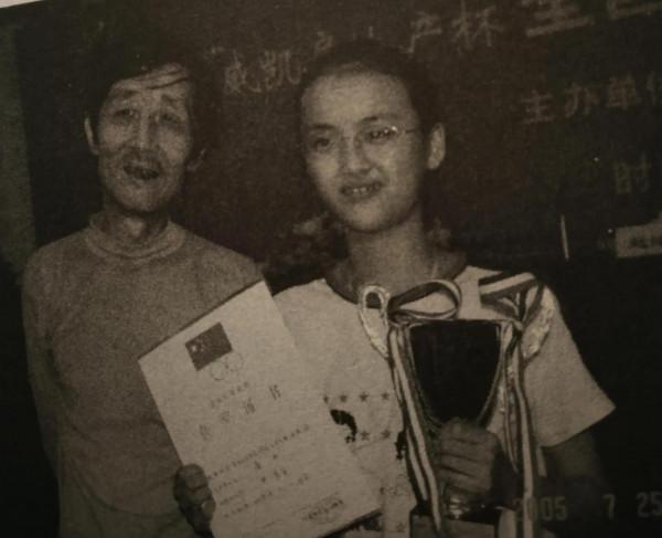 象棋特級大師美女唐丹和師傅的棋中故事